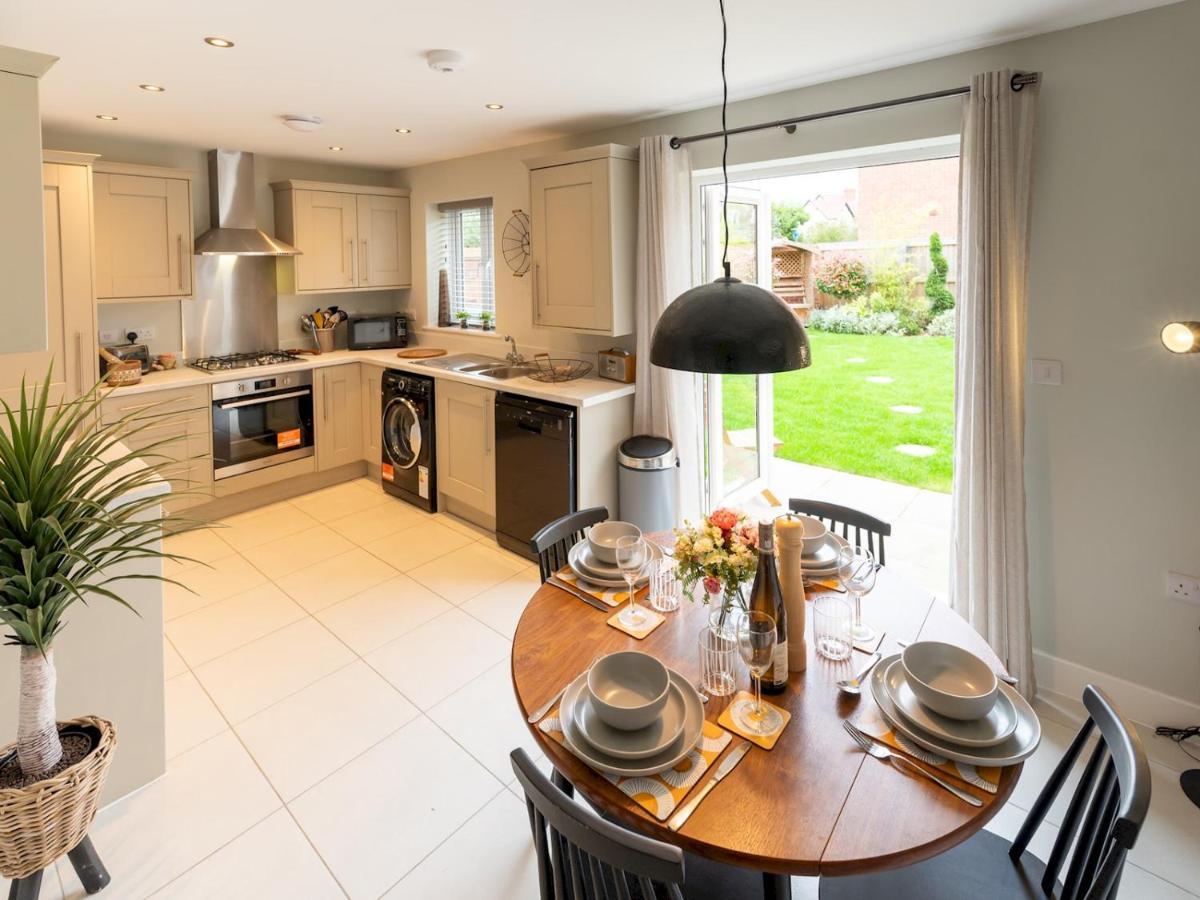 Pass The Keys Contemporary 2 Bedroom Home Ludlow Bagian luar foto