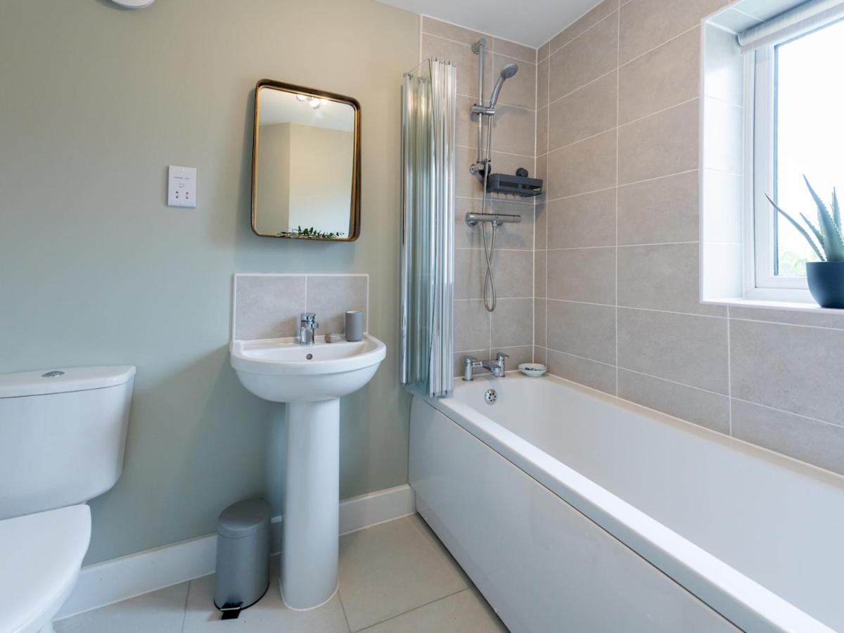 Pass The Keys Contemporary 2 Bedroom Home Ludlow Bagian luar foto
